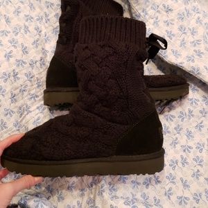 Knit bow uggs